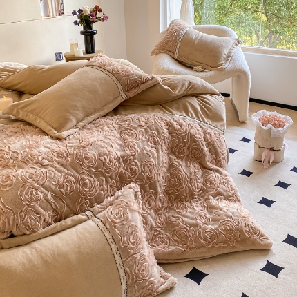 91家纺网 家纺一手货源 找家纺 （总）庭笙 新款高克重牛奶绒/兔毛立体玫瑰四件套-玫瑰的故事