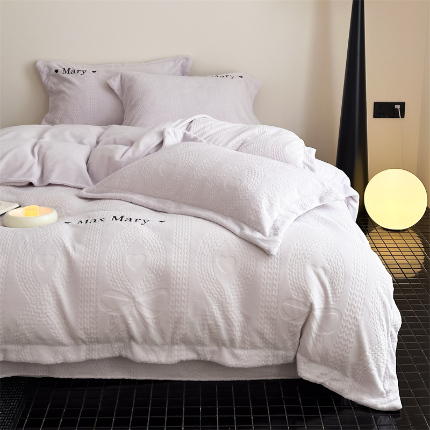 91家纺网 家纺一手货源 找家纺 （总）潘朵拉家纺 2024新款法式刺绣雕花绒牛奶绒四件套-麦瑞系列