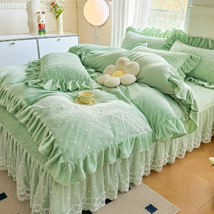 91家纺网 家纺一手货源 找家纺 （总）苏米娜2024秋冬新款220g全消光牛奶绒床盖四件套12斤重加厚婴儿绒法莱绒床裙款床盖款四件套