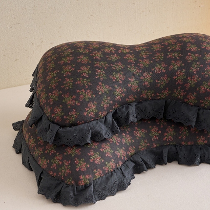 91家纺网 家纺一手货源 找家纺 （总）乐可 2024新款A类全棉双层纱碎花蝴蝶荞麦枕 枕头枕芯