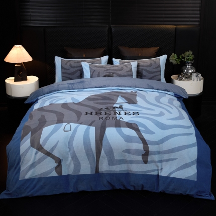 91家纺网 家纺一手货源 找家纺 （总）控价 2025新款240克A类全消光数码印花牛奶绒四件套-奥弗恩