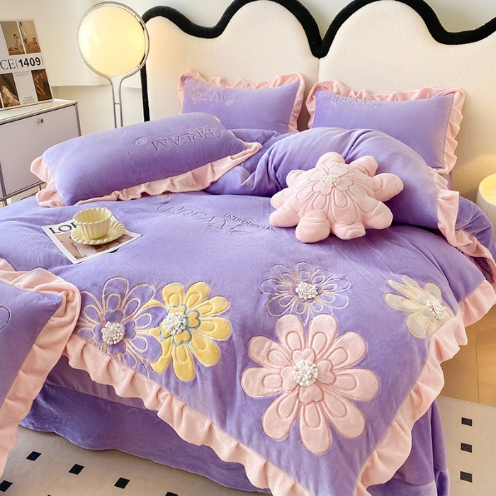 91家纺网 家纺一手货源 找家纺 9斤高端韩版少女心法式公主风贴布绣花牛奶绒四件套小清新绒兔毛绒法莱绒床盖被套丝绒兔毛绒法莱绒床盖被套 潘多拉—梦幻紫 