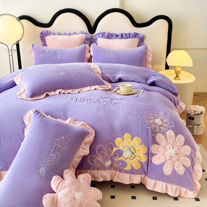 91家纺网 家纺一手货源 找家纺 9斤高端韩版少女心法式公主风贴布绣花牛奶绒四件套小清新绒兔毛绒法莱绒床盖被套丝绒兔毛绒法莱绒床盖被套 潘多拉—梦幻紫 