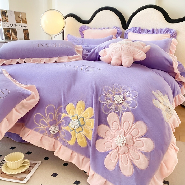 91家纺网 家纺一手货源 找家纺 9斤高端韩版少女心法式公主风贴布绣花牛奶绒四件套小清新绒兔毛绒法莱绒床盖被套丝绒兔毛绒法莱绒床盖被套 潘多拉—梦幻紫 