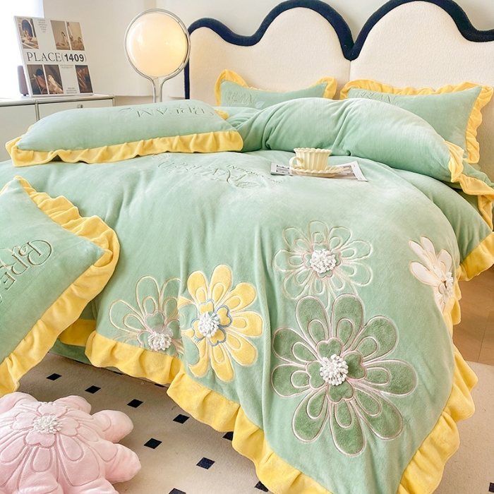 91家纺网 家纺一手货源 找家纺 9斤高端韩版少女心法式公主风贴布绣花牛奶绒四件套小清新绒兔毛绒法莱绒床盖被套丝绒兔毛绒法莱绒床盖被套 潘多拉-新芽绿