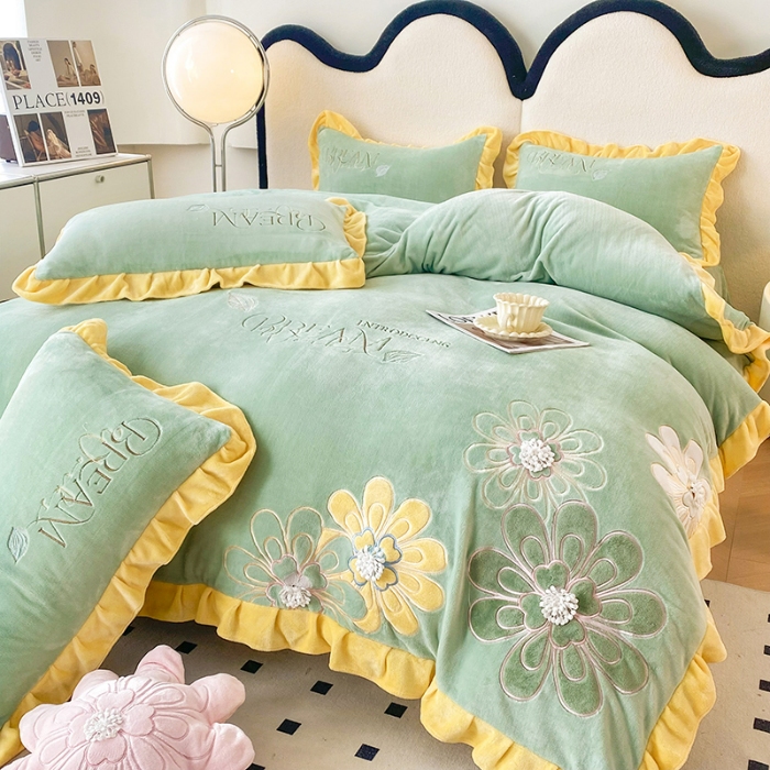 91家纺网 家纺一手货源 找家纺 9斤高端韩版少女心法式公主风贴布绣花牛奶绒四件套小清新绒兔毛绒法莱绒床盖被套丝绒兔毛绒法莱绒床盖被套 潘多拉-新芽绿