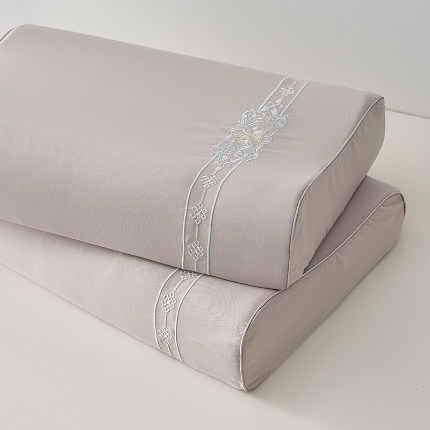 91家纺网 家纺一手货源 找家纺 （总）乐可 2024新款刺绣乳胶枕枕头枕芯