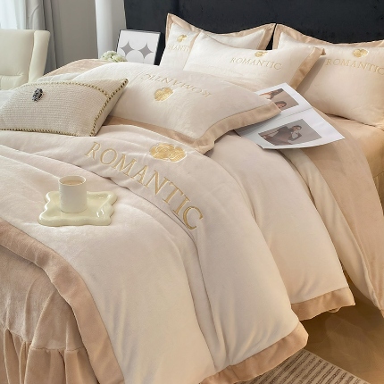 （总）（总）2025秋冬230g9斤全消光牛奶绒双拼绣花四件套绒宽边被套高端轻奢山茶花系列