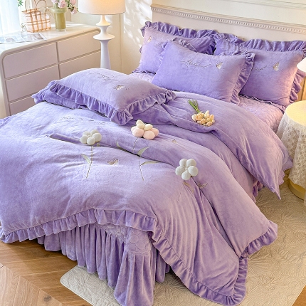 91家纺网 家纺一手货源 找家纺 （总）漫布云2025秋冬新款230g立体花朵全消光牛奶绒床盖四件套11斤重加厚婴儿绒法莱绒床裙款床盖款四件套