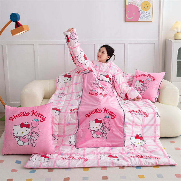 91家纺网 家纺一手货源 找家纺 照世家纺 2024新款卡通三丽鸥水晶绒多功能带袖一体式抱枕被 凯蒂猫