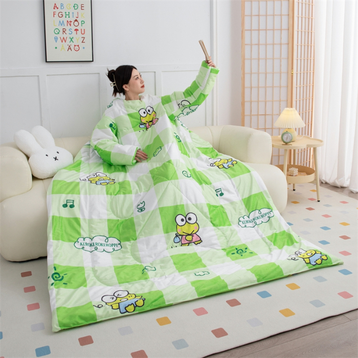 91家纺网 家纺一手货源 找家纺 照世家纺 2024新款卡通三丽鸥水晶绒多功能带袖一体式懒人被 大眼蛙