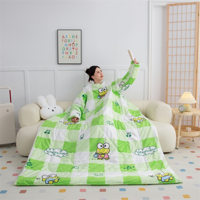 91家纺网 家纺一手货源 找家纺 照世家纺 2024新款卡通三丽鸥水晶绒多功能带袖一体式懒人被 大眼蛙