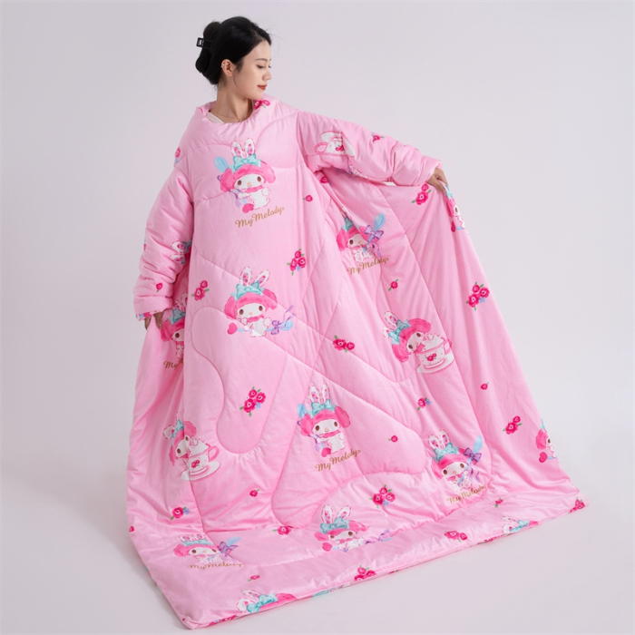 91家纺网 家纺一手货源 找家纺 照世家纺 2024新款卡通三丽鸥水晶绒多功能带袖一体式懒人被 美乐蒂