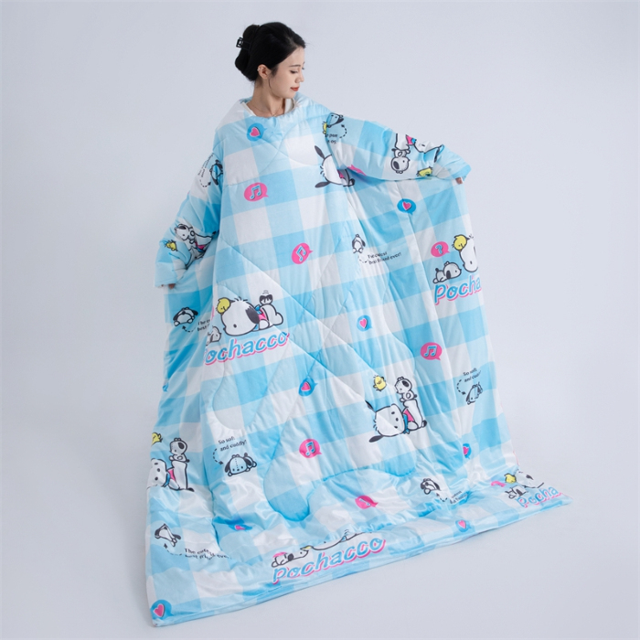 91家纺网 家纺一手货源 找家纺 照世家纺 2024新款卡通三丽鸥水晶绒多功能带袖一体式懒人被 帕恰狗