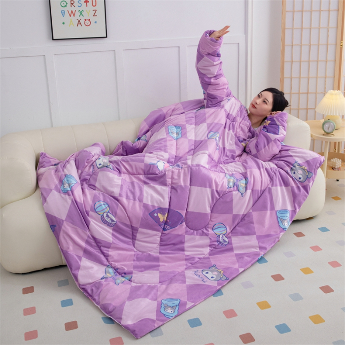 91家纺网 家纺一手货源 找家纺 照世家纺 2024新款卡通三丽鸥水晶绒多功能带袖一体式懒人被 库洛米