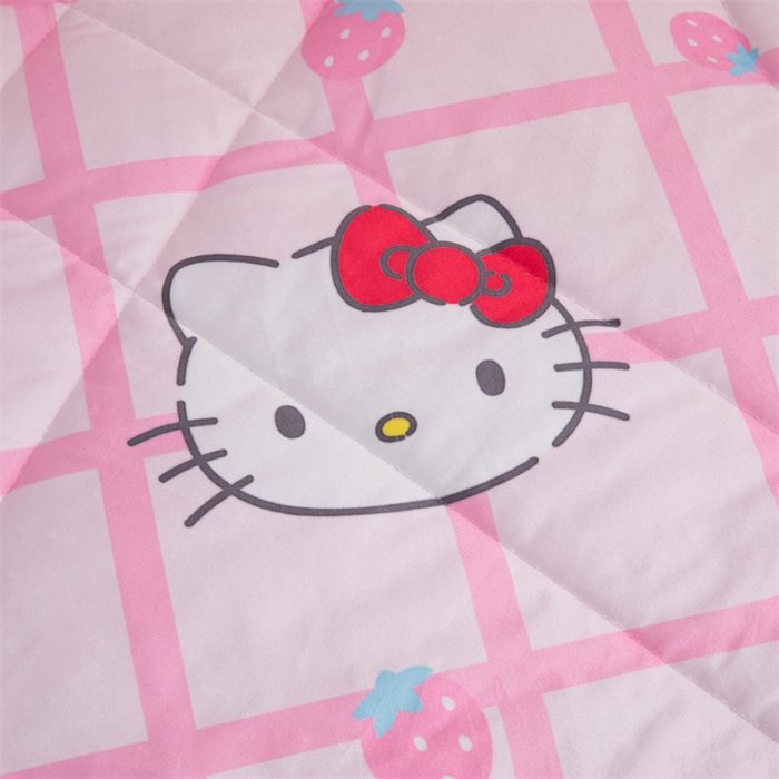 91家纺网 家纺一手货源 找家纺 照世家纺 2024新款卡通三丽鸥水晶绒多功能带袖一体式懒人被 凯蒂猫