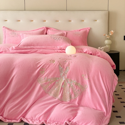 91家纺网 家纺一手货源 找家纺 （总）新方向 2025新款全消光A类牛奶绒四件套-公主请开心2