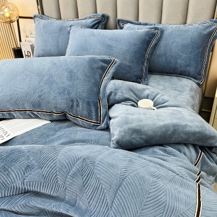 91家纺网 家纺一手货源 找家纺 （总）逸林家纺《原希尔顿逸林》 2024新款牛奶绒雕花压线款四件套