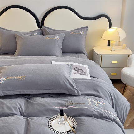 91家纺网 家纺一手货源 找家纺 （总）逸林家纺《原希尔顿逸林》 2024新款斜纹磨毛四件套水洗斜纹棉蛋白棉绣花四件套-梦想系列