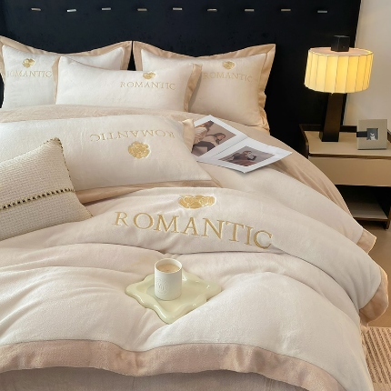 （总）漫布云2025秋冬230g9斤全消光牛奶绒双拼绣花四件套绒宽边被套高端轻奢山茶花系列