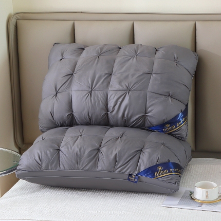 91家纺网 家纺一手货源 找家纺 万聚凯枕芯 2024新款扭花枕头枕芯 深灰