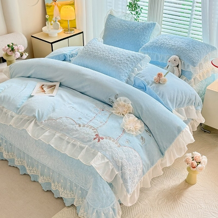 （总）苏米娜2025秋冬新款230g11斤重立体花朵全消光牛奶绒床盖四件套加厚婴儿绒法莱绒床裙款床盖款四件套