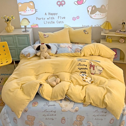 91家纺网 家纺一手货源 找家纺 （总）乐童家纺 2024新款高克重牛奶绒小清新印＋绣系列四件套