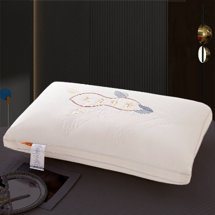 兴丝露枕芯 大豆纤维枕 羽丝绒枕芯 绣花枕芯 舒适枕 成人枕头