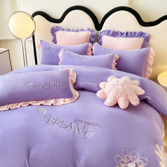 91家纺网 家纺一手货源 找家纺 9斤高端韩版少女心法式公主风贴布绣花牛奶绒四件套小清新绒兔毛绒法莱绒床盖被套丝绒兔毛绒法莱绒床盖被套 潘多拉—梦幻紫  