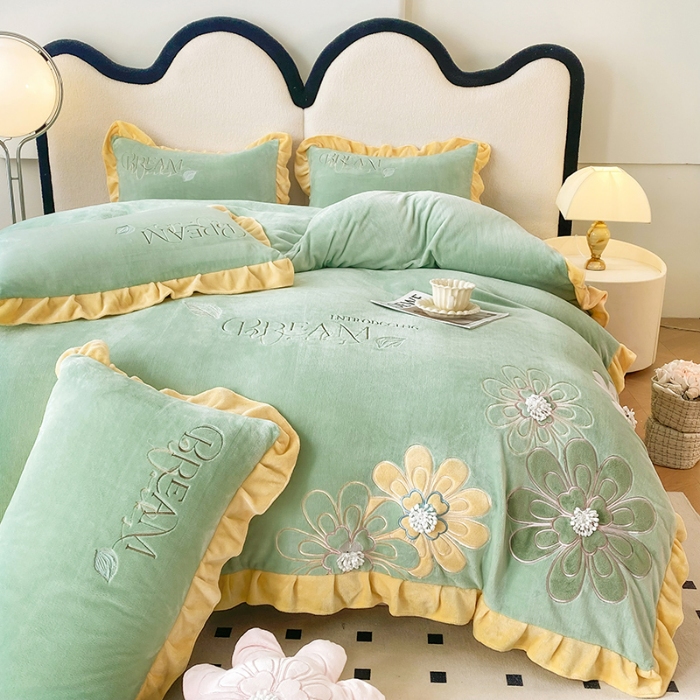 91家纺网 家纺一手货源 找家纺 9斤高端韩版少女心法式公主风贴布绣花牛奶绒四件套小清新绒兔毛绒法莱绒床盖被套丝绒兔毛绒法莱绒床盖被套  潘多拉-新芽绿 