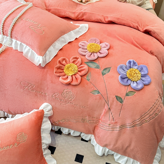 91家纺网 家纺一手货源 找家纺 9斤高端韩版少女心法式公主风贴布绣花牛奶绒四件套小清新绒兔毛绒法莱绒床盖被套丝绒兔毛绒法莱绒床盖被套 锦上添花-艾玛橙 