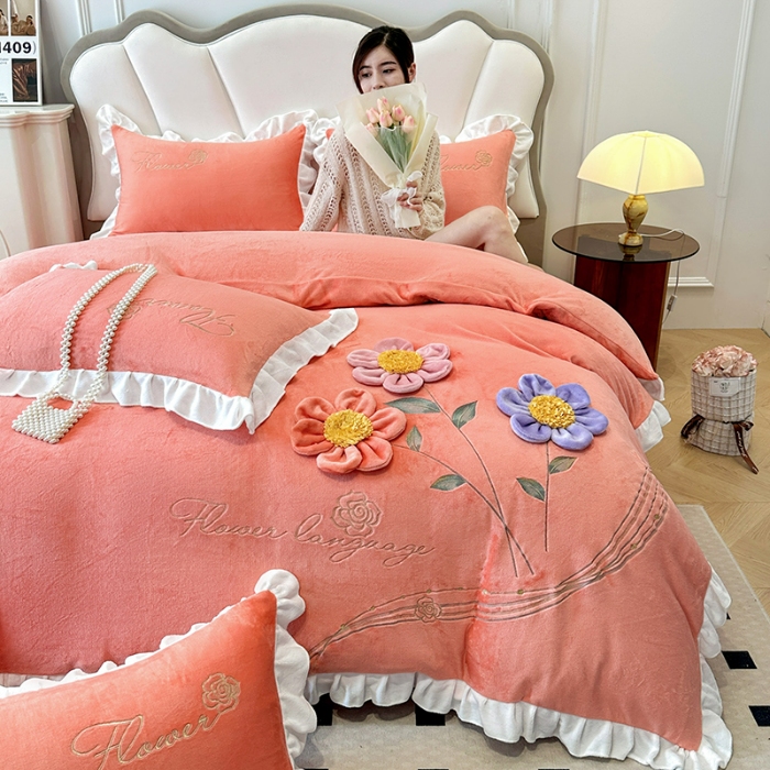 91家纺网 家纺一手货源 找家纺 9斤高端韩版少女心法式公主风贴布绣花牛奶绒四件套小清新绒兔毛绒法莱绒床盖被套丝绒兔毛绒法莱绒床盖被套 锦上添花-艾玛橙 