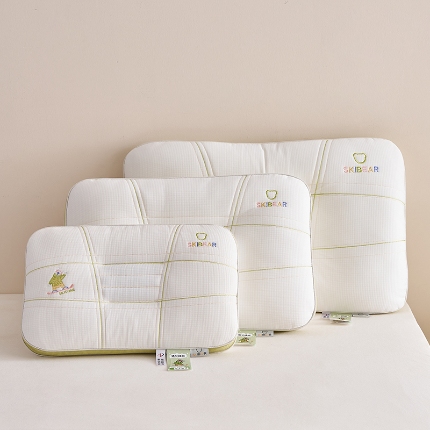 91家纺网 家纺一手货源 找家纺 （总）乐可 2024新款滑板熊决明子枕儿童枕学生枕 枕头枕芯