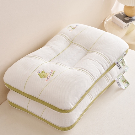 91家纺网 家纺一手货源 找家纺 （总）乐可 2024新款滑板熊决明子枕儿童枕学生枕 枕头枕芯