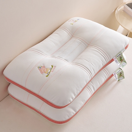 91家纺网 家纺一手货源 找家纺 （总）乐可 2024新款滑板熊决明子枕儿童枕学生枕 枕头枕芯