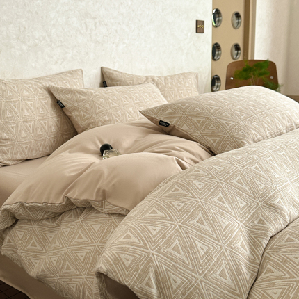 91家纺网 家纺一手货源 找家纺 （总）宜代光年 2024新款开学季60支全棉水洗棉色织提花四件套