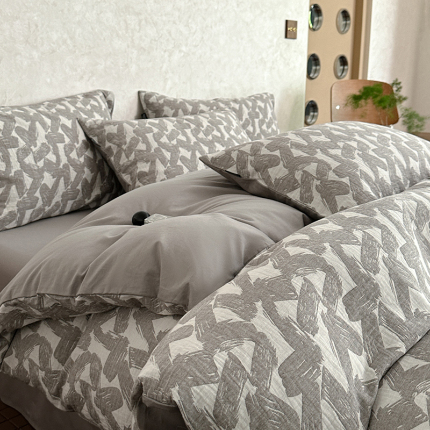 91家纺网 家纺一手货源 找家纺 （总）宜代光年 2024新款开学季60支全棉水洗棉色织提花四件套