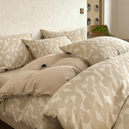 91家纺网 家纺一手货源 找家纺 （总）宜代光年 2024新款开学季60支全棉水洗棉色织提花四件套