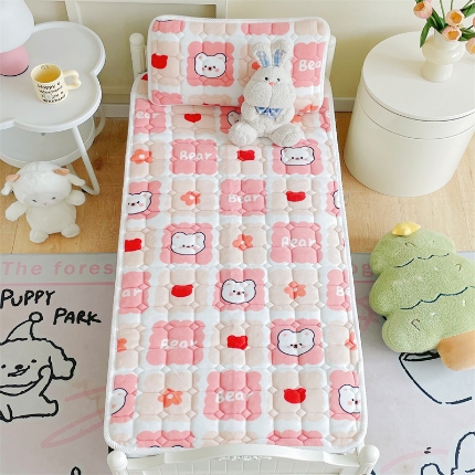 91家纺网 家纺一手货源 找家纺 （总）禧缘家纺（原梦想家） 2024新款儿童牛奶绒夹棉儿童床垫（可定制）