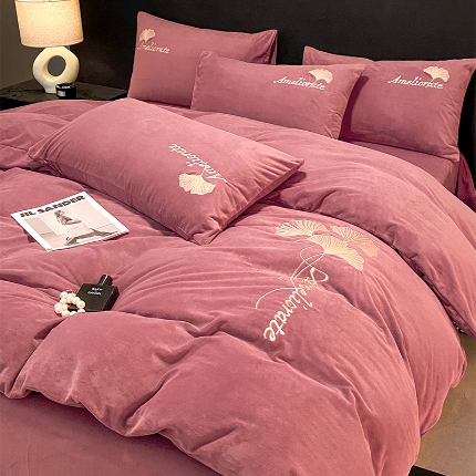 91家纺网 家纺一手货源 找家纺 （总）如一 2024新款水晶绒纯色刺绣四件套 法莱牛奶绒高克重套件