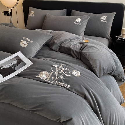 91家纺网 家纺一手货源 找家纺 （总）如一 2024新款水晶绒纯色刺绣四件套 法莱牛奶绒高克重套件