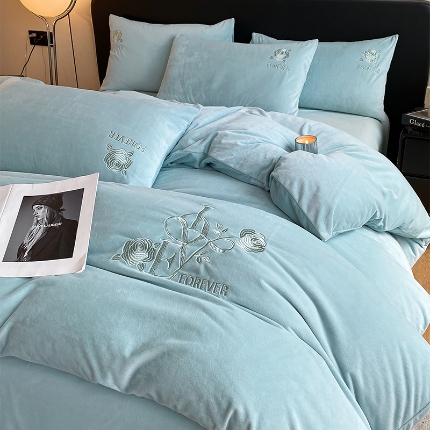 91家纺网 家纺一手货源 找家纺 (总）如一2024新款水晶绒双拼刺绣四件套 牛奶法莱绒高克重套件