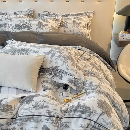 91家纺网 家纺一手货源 找家纺 （总）2025年新款 230克宝宝婴儿牛奶绒水墨画工艺款床裙款四件套