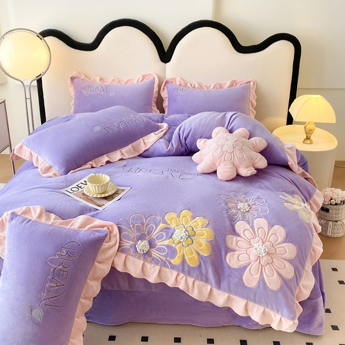 91家纺网 家纺一手货源 找家纺 9斤高端韩版少女心法式公主风贴布绣花牛奶绒四件套小清新绒兔毛绒法莱绒床盖被套丝绒兔毛绒法莱绒床盖被套 潘多拉—梦幻紫  
