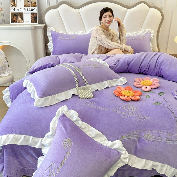 91家纺网 家纺一手货源 找家纺 9斤高端韩版少女心法式公主风贴布绣花牛奶绒四件套小清新绒兔毛绒法莱绒床盖被套丝绒兔毛绒法莱绒床盖被套  锦上添花-梦幻紫