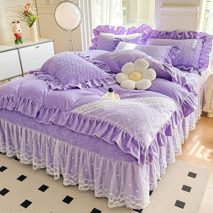 91家纺网 家纺一手货源 找家纺 苏米娜2024秋冬新款220g全消光牛奶绒床盖四件套12斤重加厚婴儿绒法莱绒床裙款床盖款四件套 浪漫花语—梦幻紫 