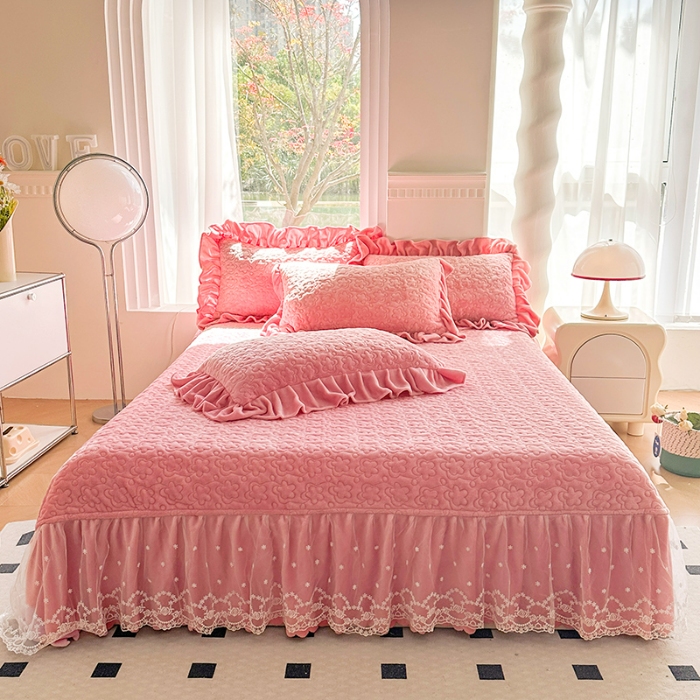 91家纺网 家纺一手货源 找家纺 苏米娜2024秋冬新款220g全消光牛奶绒床盖四件套12斤重加厚婴儿绒法莱绒床裙款床盖款四件套 浪漫花语—樱花粉