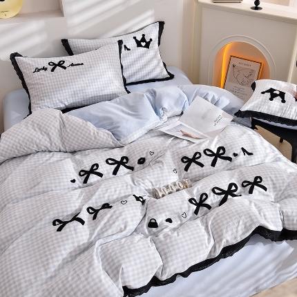 91家纺网 家纺一手货源 找家纺 （总）炫拼家纺 2025新款法式A类全棉40支水洗棉毛巾绣镂空花边四件套