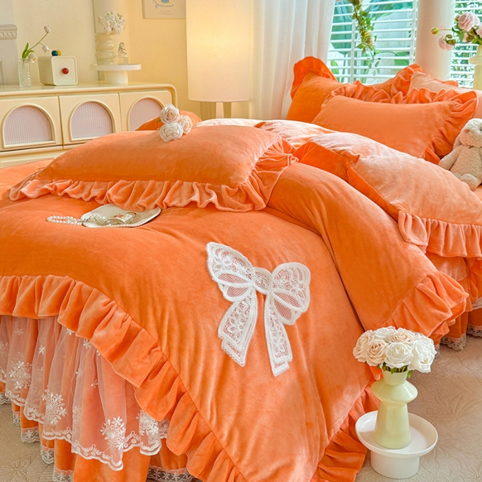 91家纺网 家纺一手货源 找家纺 漫布云2025秋冬新品230g全消光韩版花边牛奶绒床裙款四件套刺绣蕾丝花边床罩款四件套 甜心—艾玛橙 