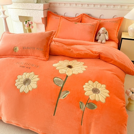 漫布云2025大版花卉牛奶绒四件套小香风高克重加厚兔毛绒240g牛奶绒工艺款刺绣花四件套婴儿宝宝兔兔绒法莱金貂绒刺绣花四件套  向阳花开—艾玛橙